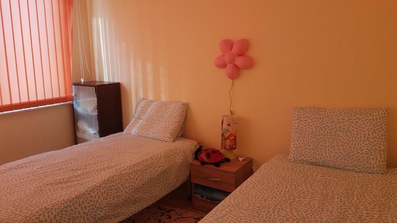Malavi Guest House Krasen! Comfort&Clean! Eksteriør billede